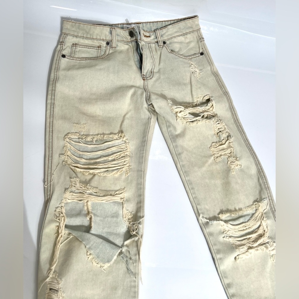 RVCA Low Rise Distressed White Ripped Jeans Size 26